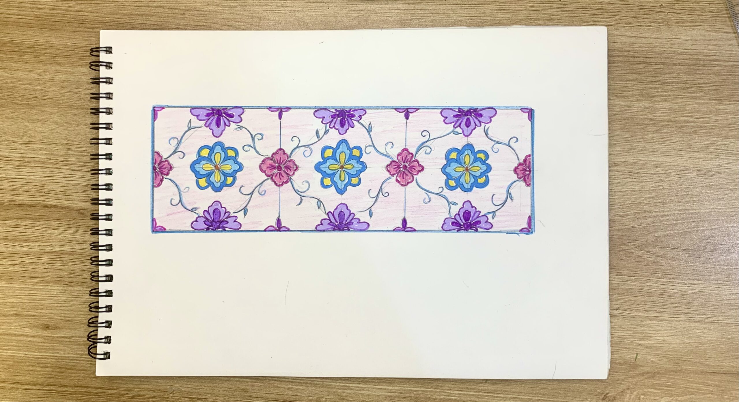 Trang trí đường diềm hoạ tiết thời Lý