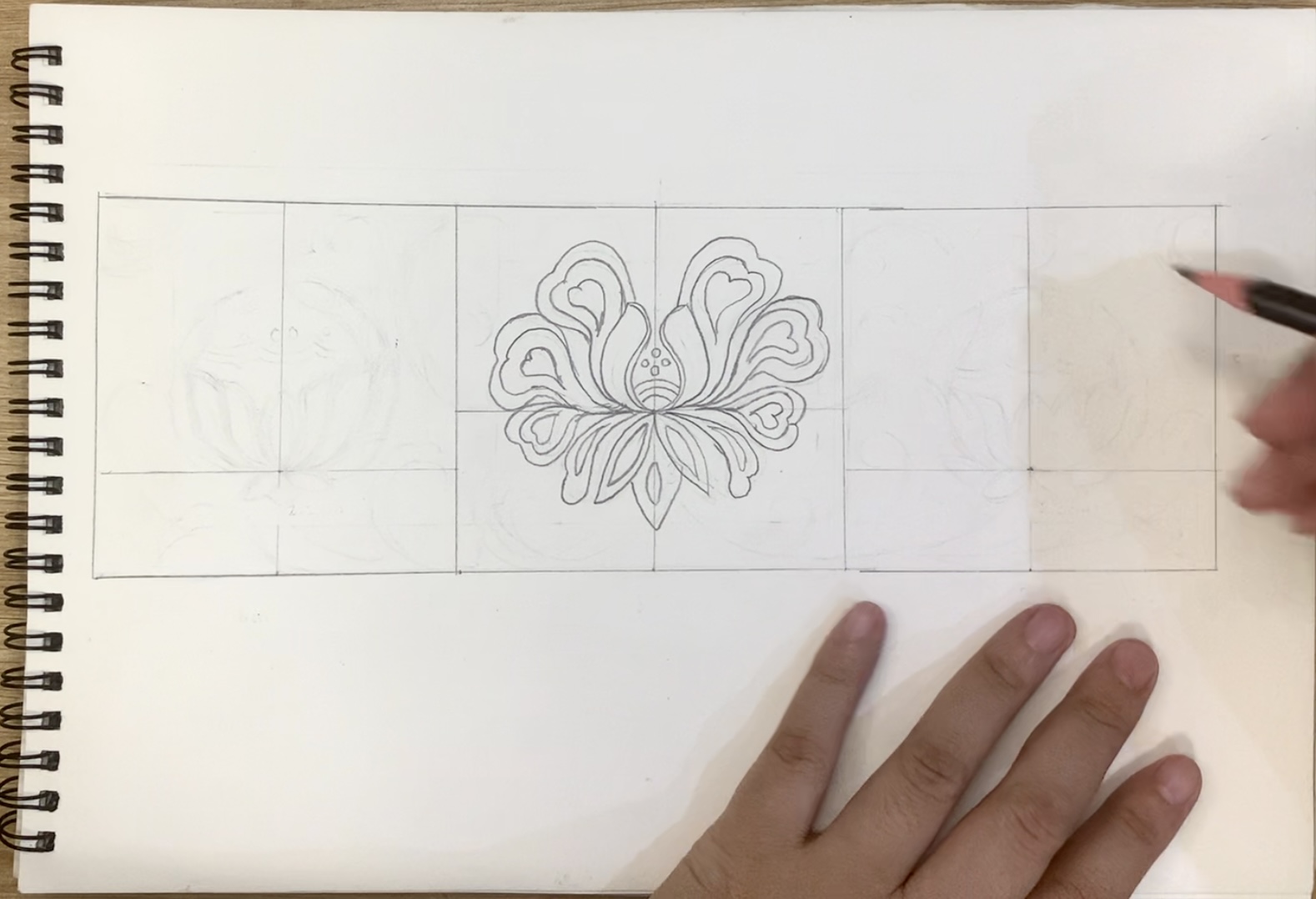 Vẽ hoạ tiết hoa sen 1